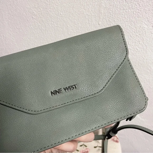 Nine West Green Crossbody Bag - Picture 5 of 10